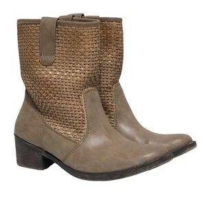 BareTraps Quest Woven Shaft Bootie